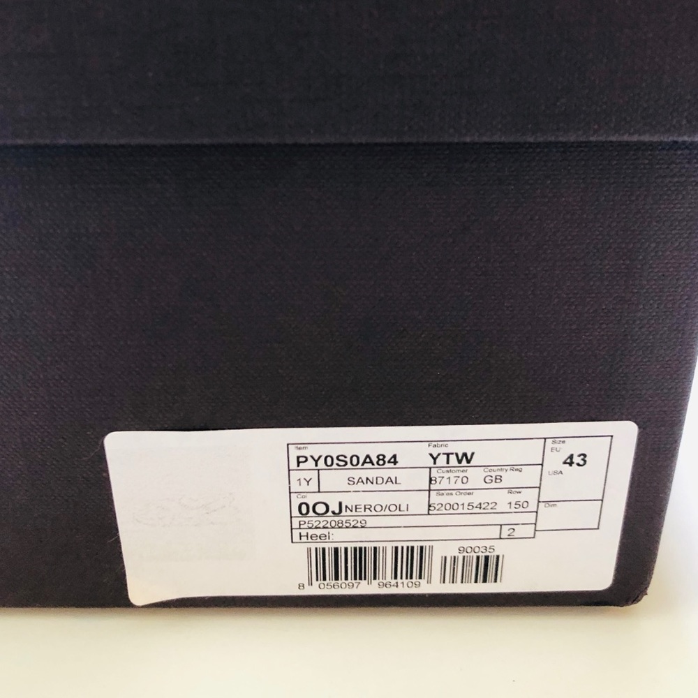 💙SOLD💙Valentino Garavani Men's Black Sandals - Picture 5 of 10